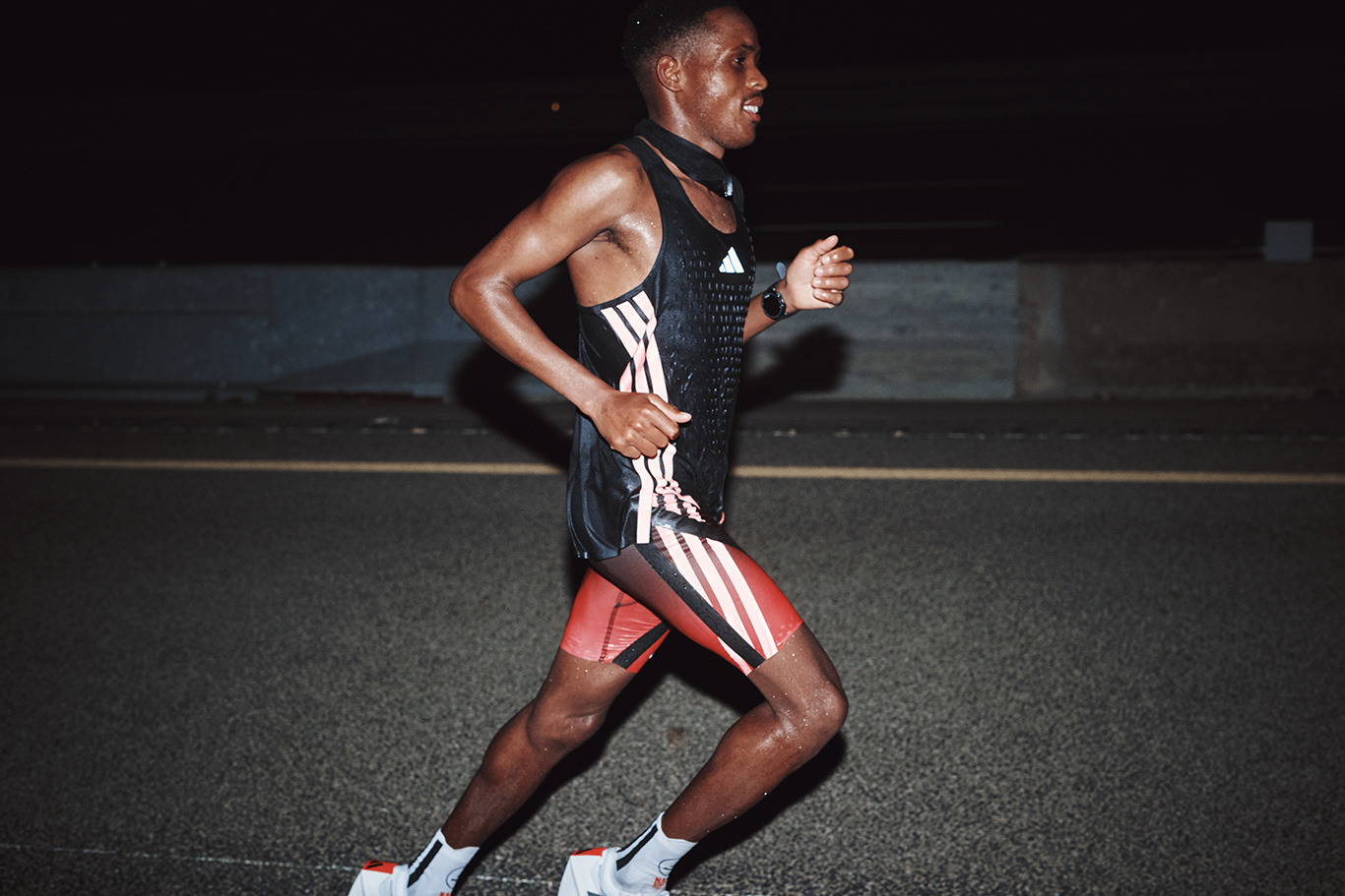 Sibusiso Kubheka breaks 6 hours in the 100K
