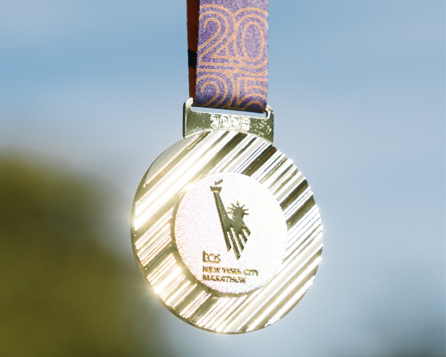 2025 NYC Marathon medal revealed