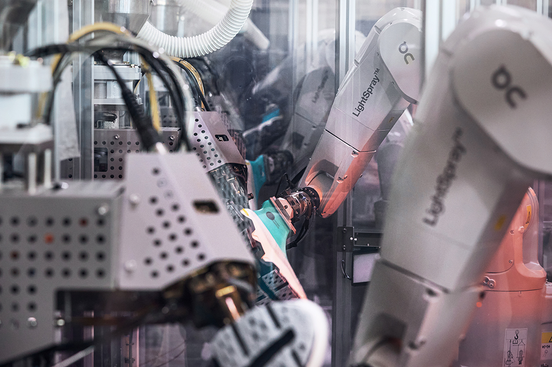 On boosts LightSpray shoe production with new South Korean factory and 32 robots