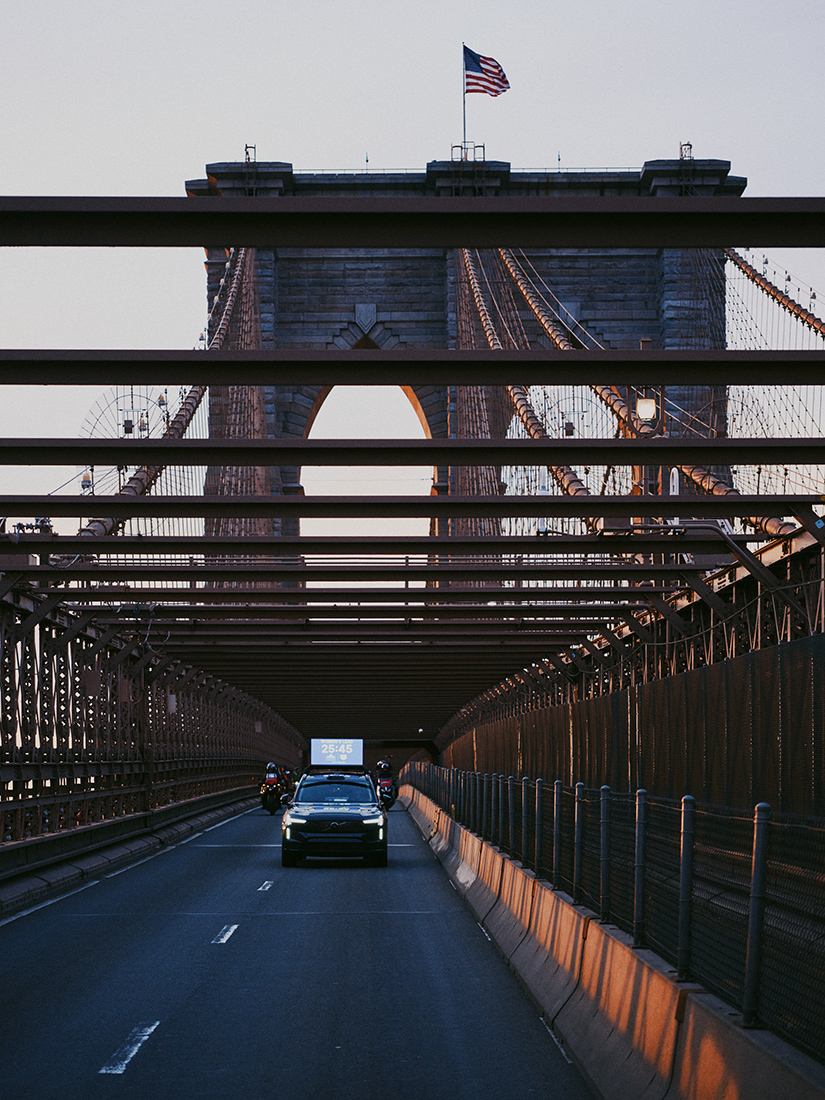Obiri's Silent Spectator, The Lead Vehicle