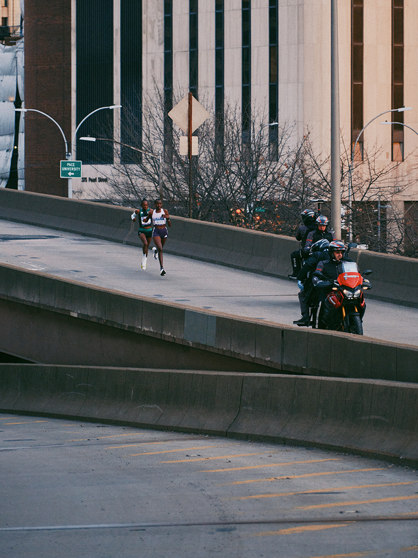 Obiri's Silent Spectator, The Lead Vehicle
